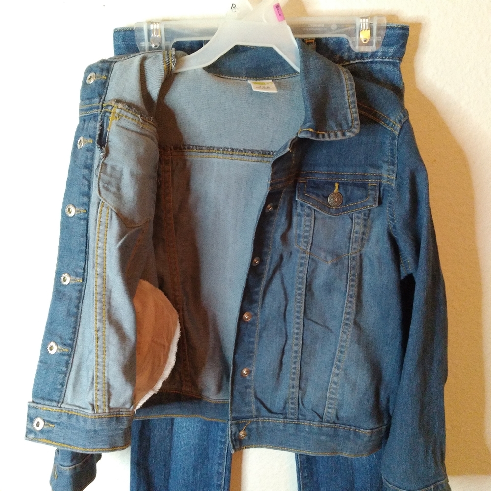 #186 Girls Crazy 8 Blue Demin Button Pocket Jean Jacket - Picture 14 of 16